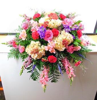 Watercolor Beauty Casket Spray
