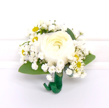 Ranunculus &amp;amp; MinI Daisy Boutonniere